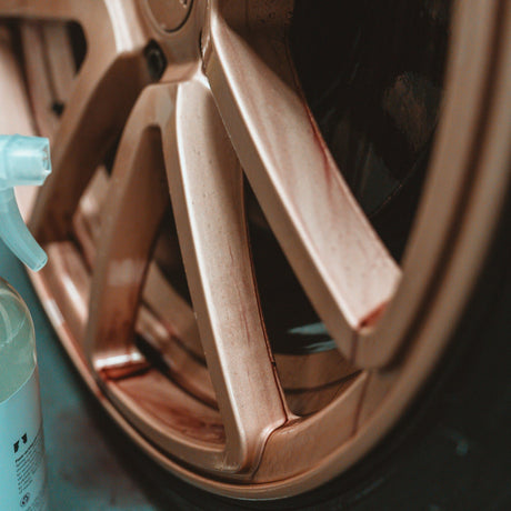 Farveskiftende pH-Neutral Fælgrens / Flyverust Fjerner - Stjärnagloss Hjul